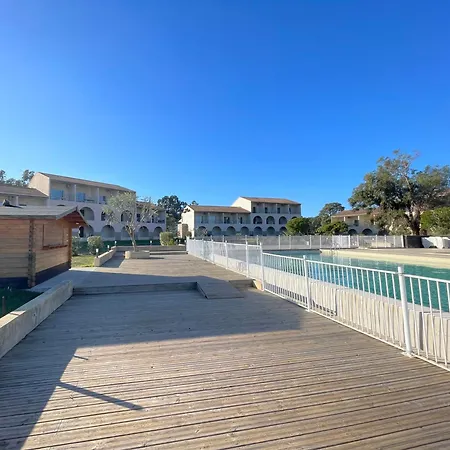 2 Pieces Bord De 아파트 *