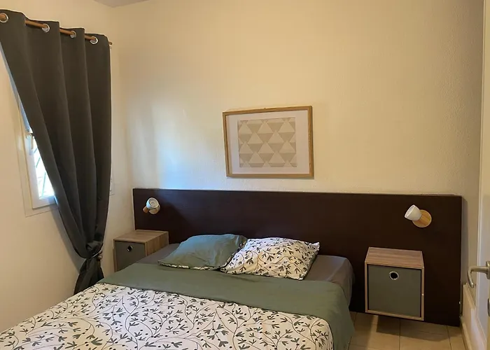 2 Pieces Bord De Apartment