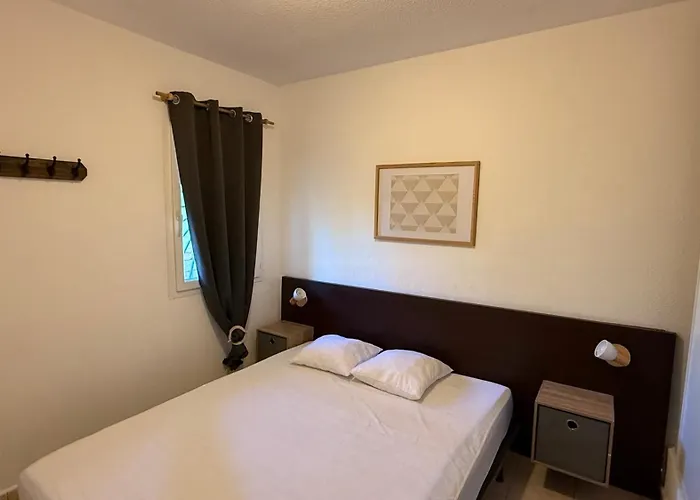Apartment 2 Pieces Bord De